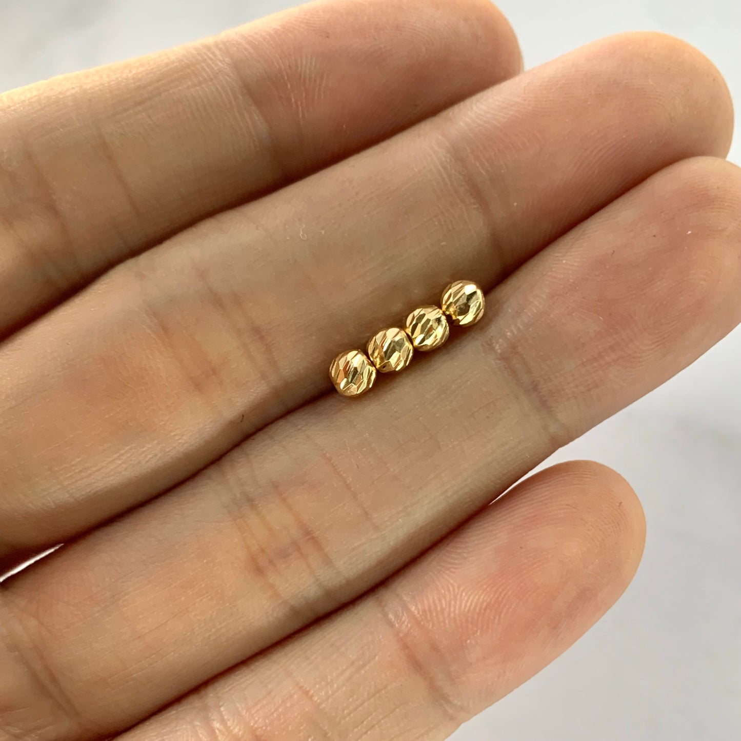 Bola Diamantada 0.14Gr / 4Mm Oro Amarillo L720 18K