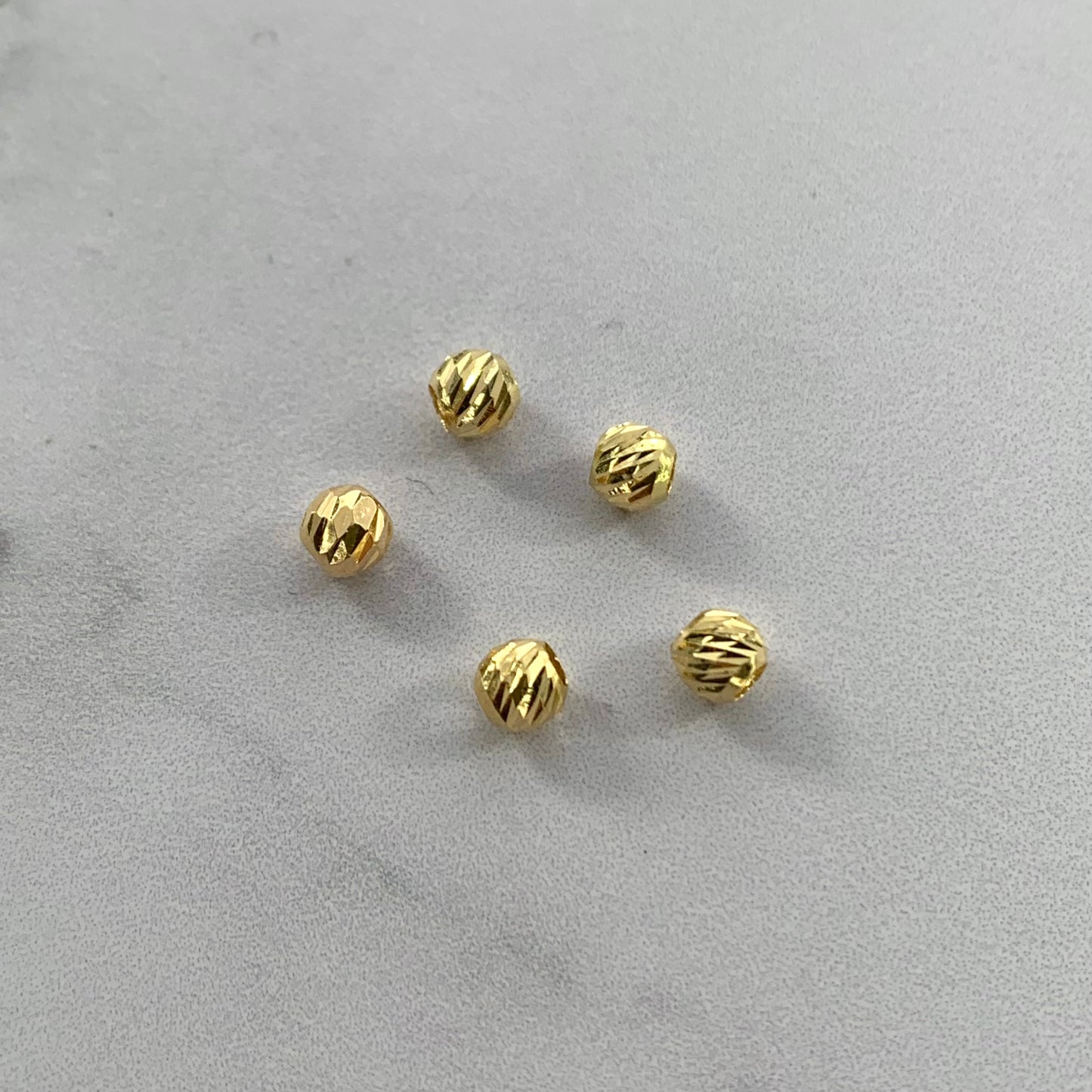 Bola Diamantada 0.14Gr / 4Mm Oro Amarillo L720 18K