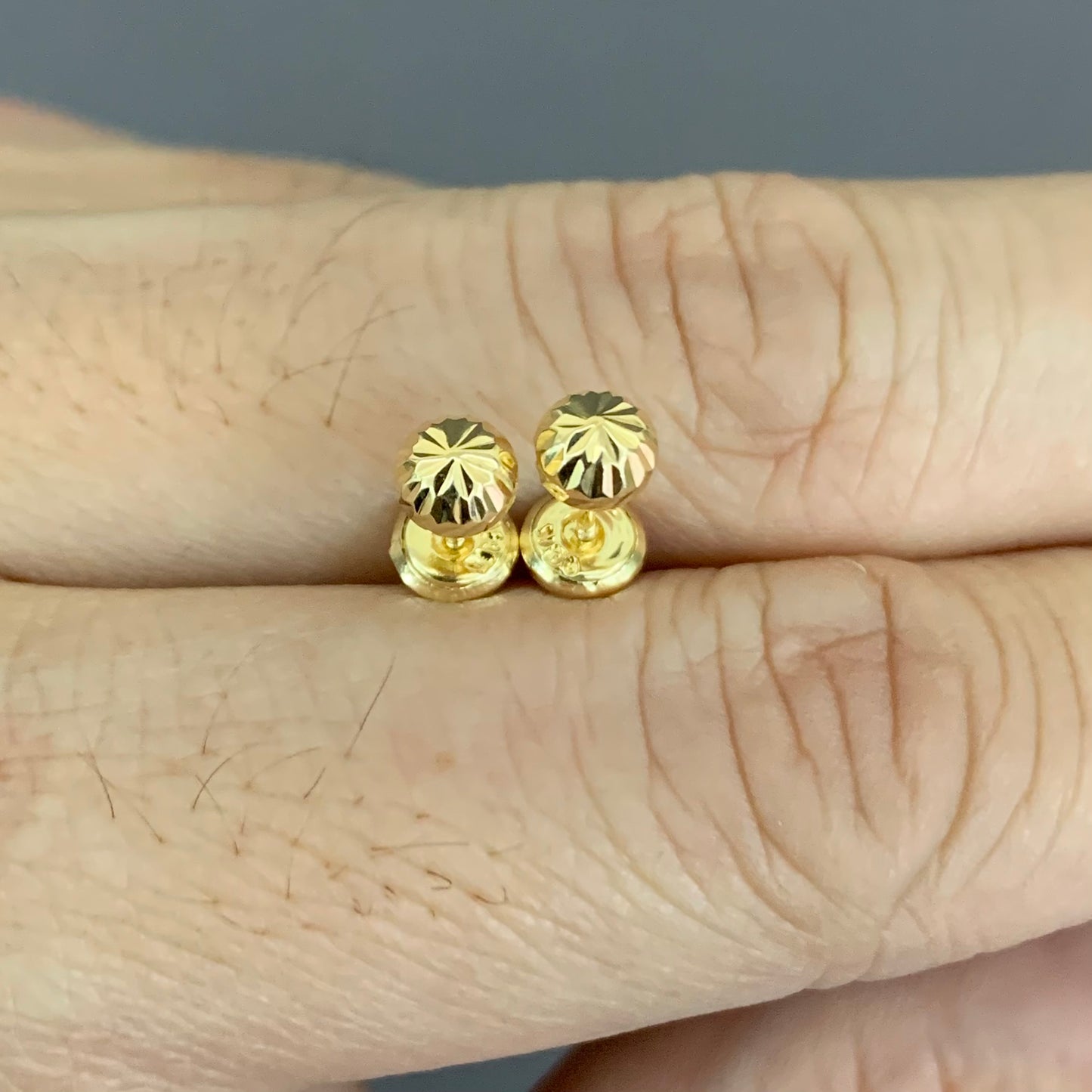 Topos Bola Diamantada 5Mm 0.64Gr / Oro Amarillo L720 18K