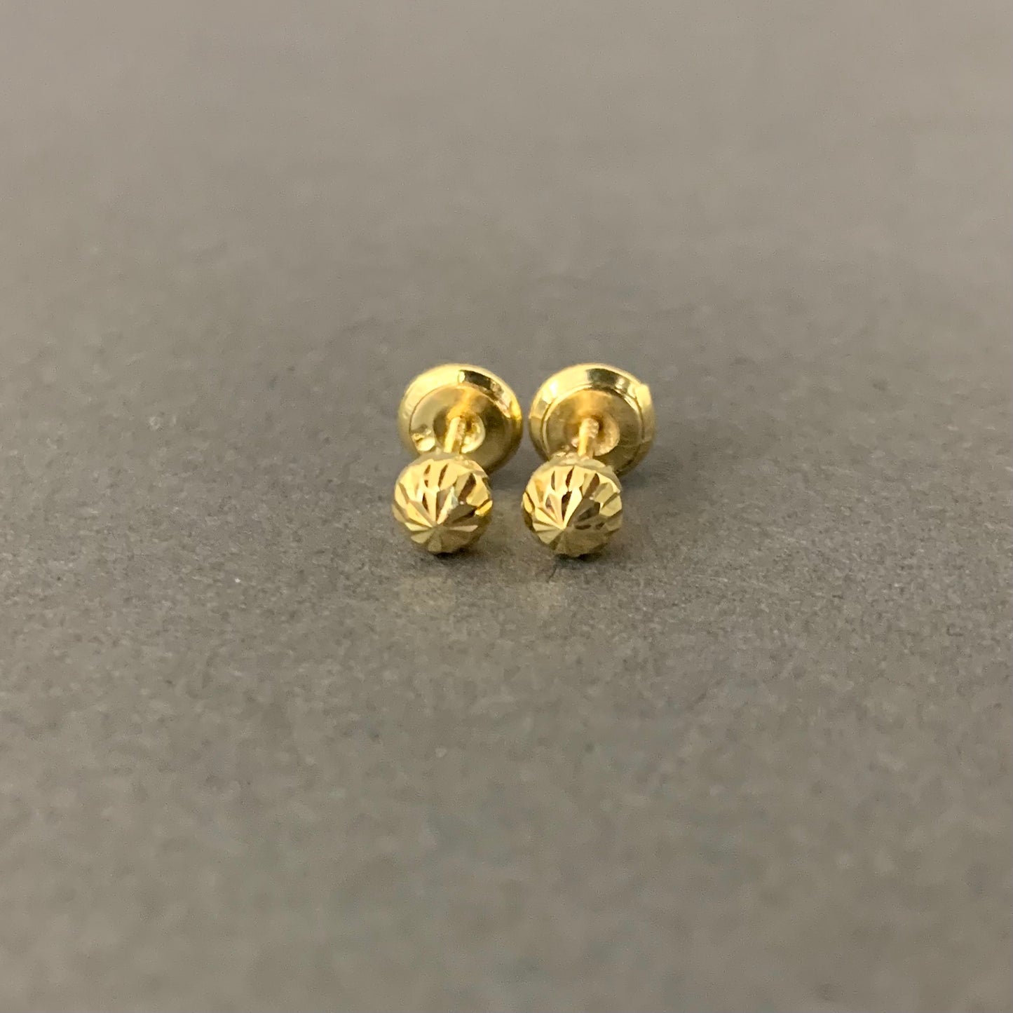 Topos Bola Diamantada 4Mm 0.53Gr / Oro Amarillo L720 18K