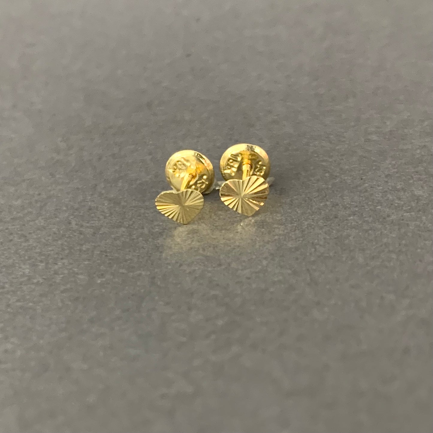 Topos Corazon Plano Diamantado 0.47gr / 4.1mm Oro Amarillo L720 18K