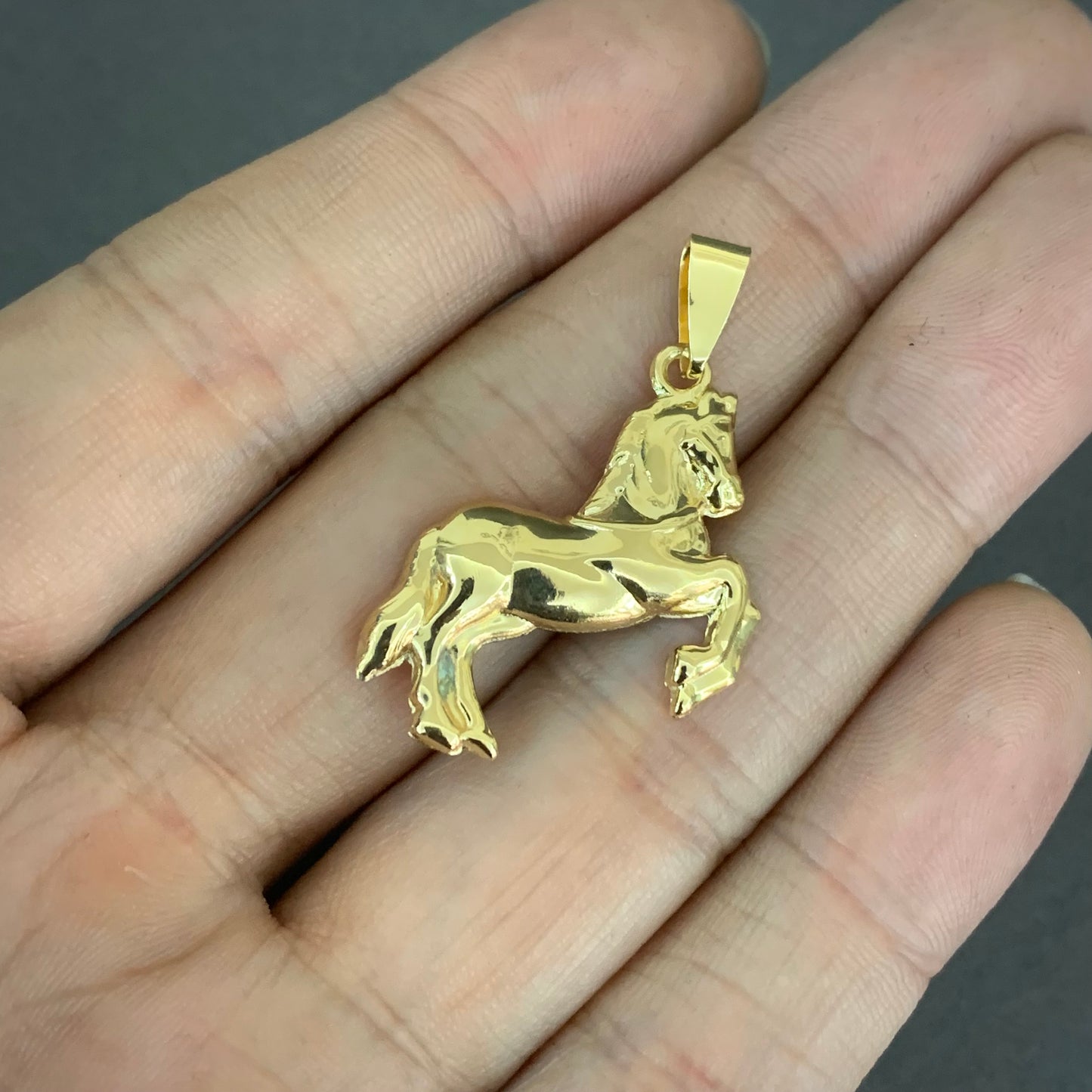 Dije Caballo 1.94gr / 3.4cm / Oro Amarillo L720 18K