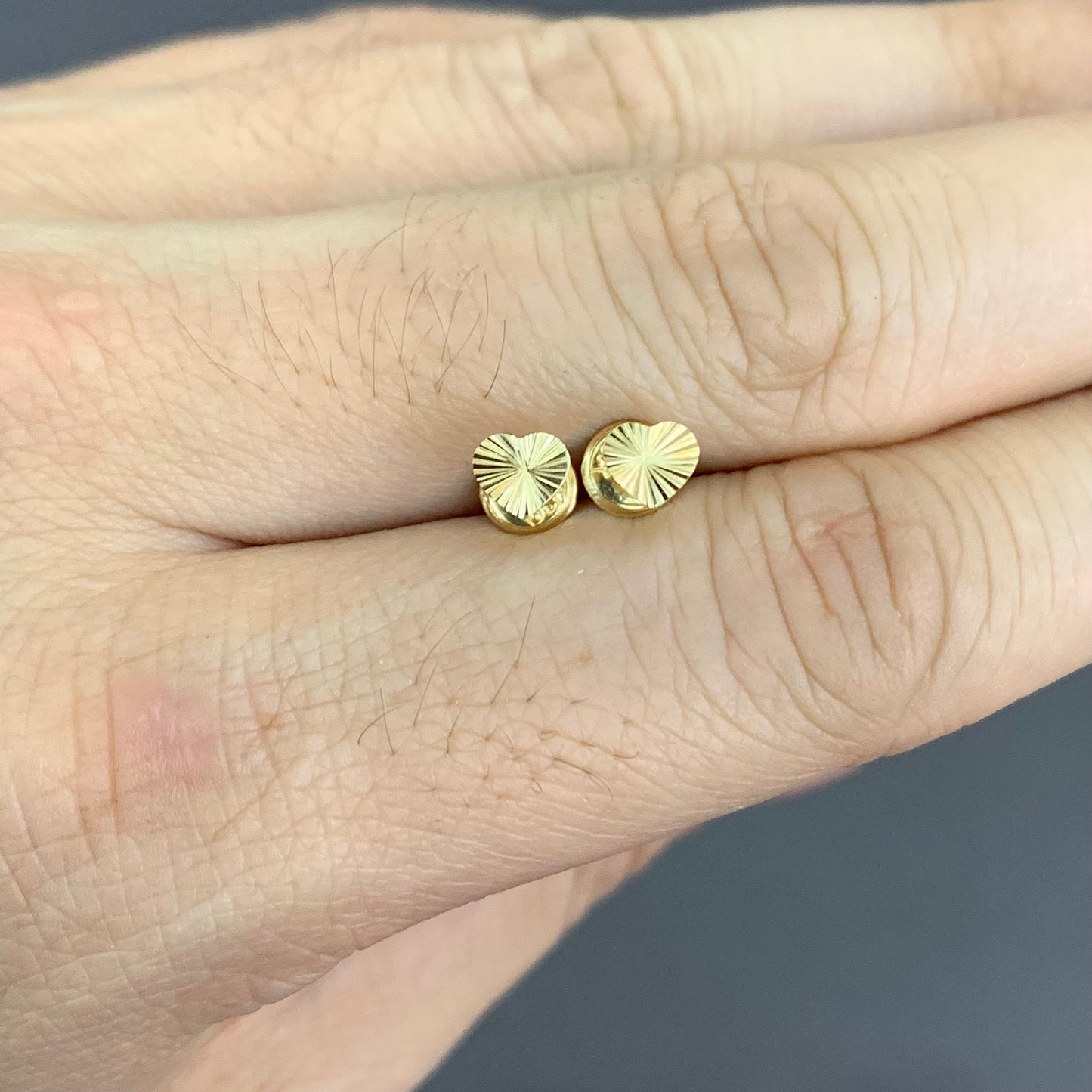 Topos Corazon Plano Diamantado 0.47gr / 4.1mm Oro Amarillo L720 18K