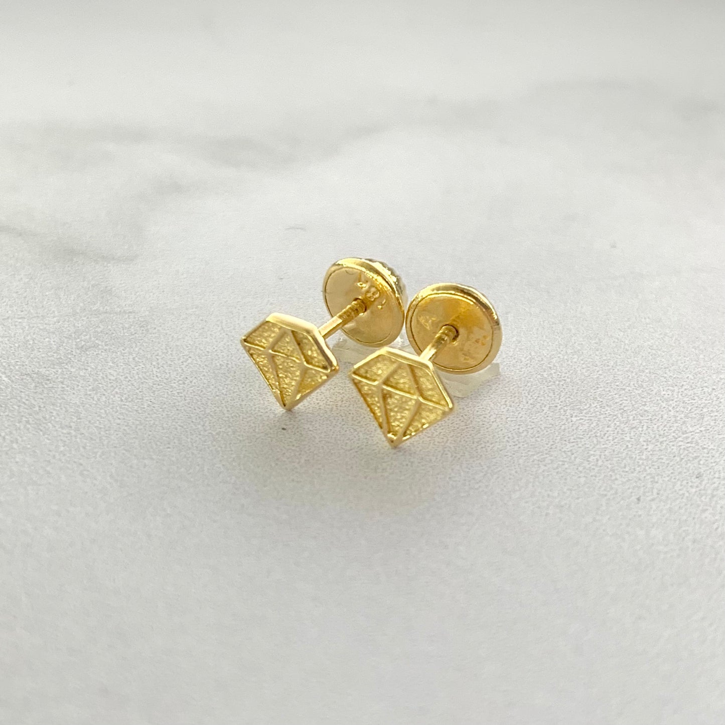 Topos Figura Diamante 0.8Gr / 5.6Mm Oro Amarillo L720 18K