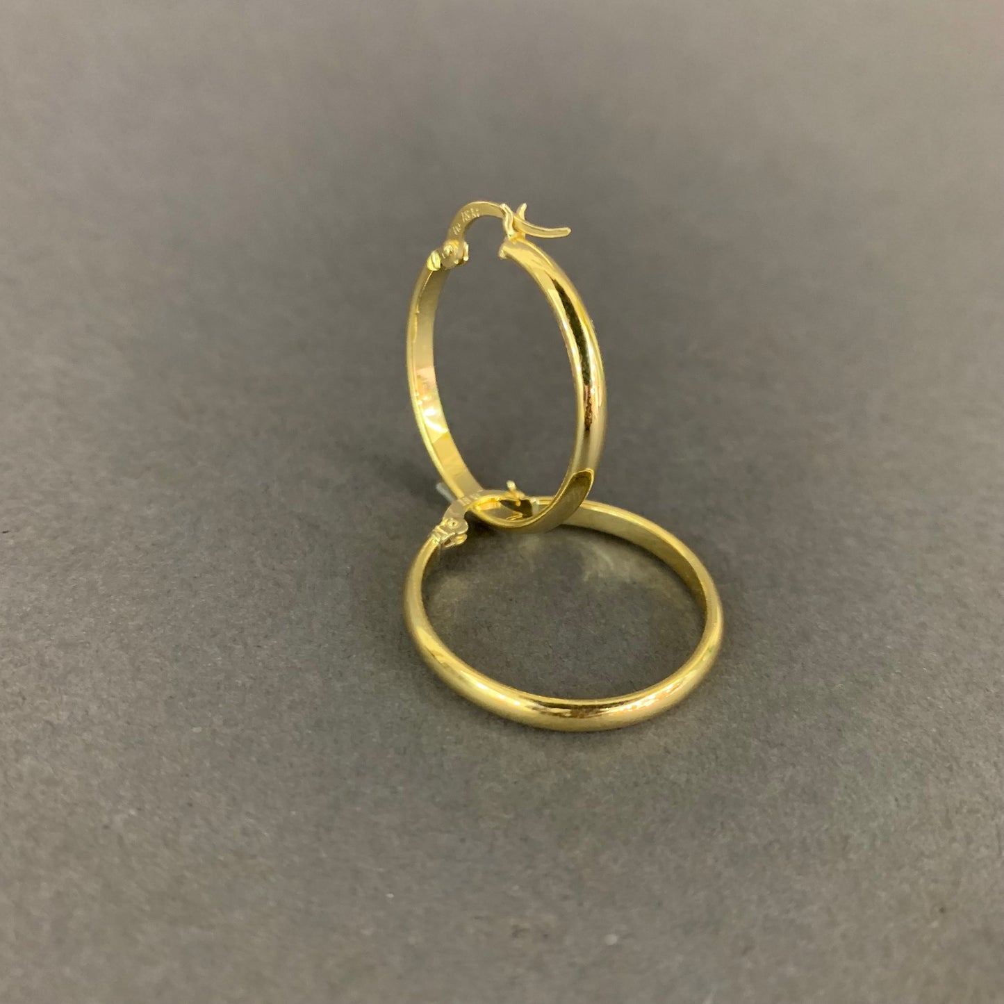 Candongas Lisas 1.6gr / 25mm Oro Amarillo L720 18K