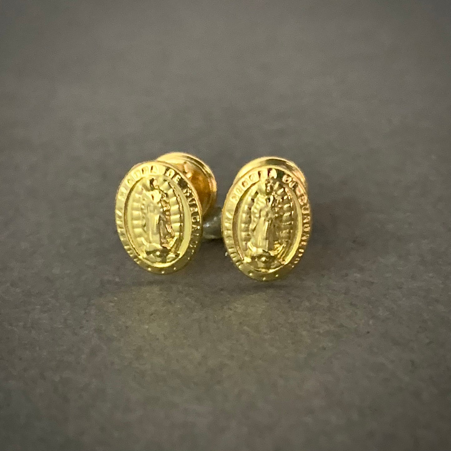 Topos Virgen Guadalupe 0.58gr / 8.1mm Oro Amarillo L720 18K