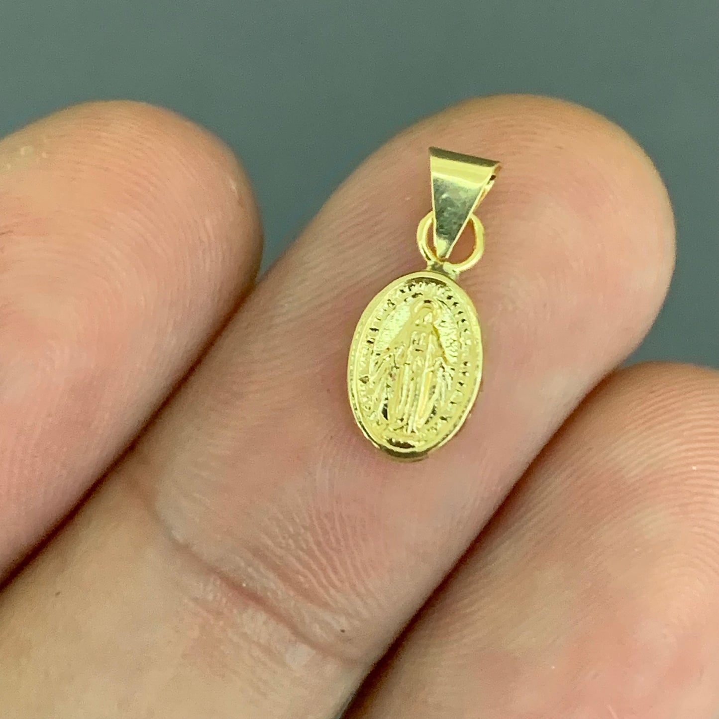 Dije Virgen Milagrosa 0.38gr / 16mm Oro Amarillo L720 18K