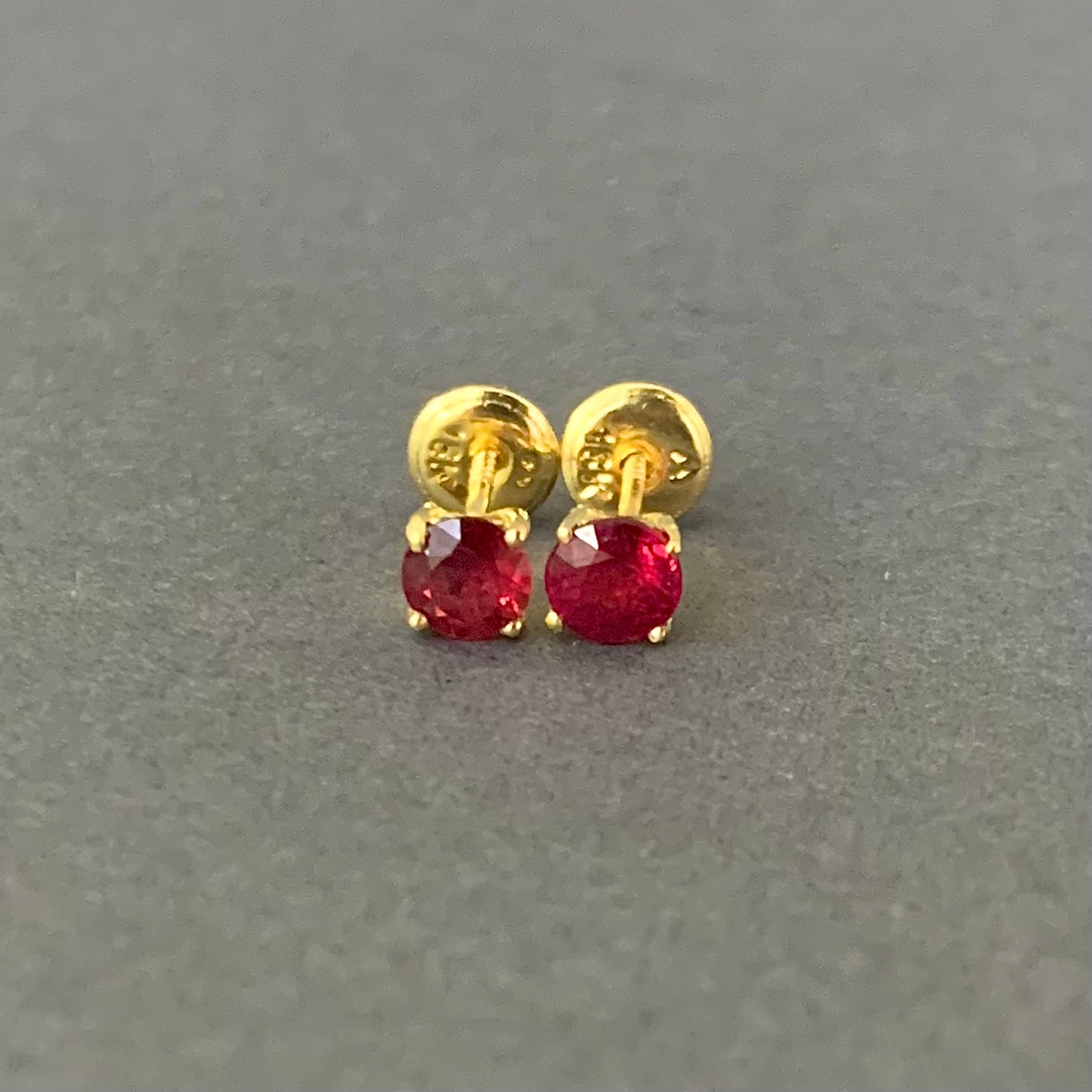 Topos Rubie 80Pts 0.89Gr / 4.5Mm Oro Amarillo L720 18K