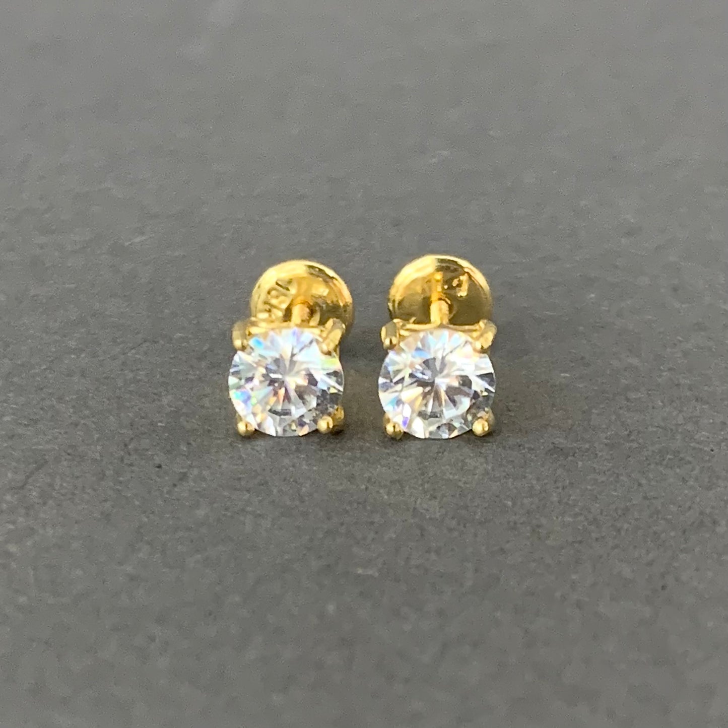 Topos Circon Blanco 0.92Gr / 4Mm Oro Amarillo L720 18K