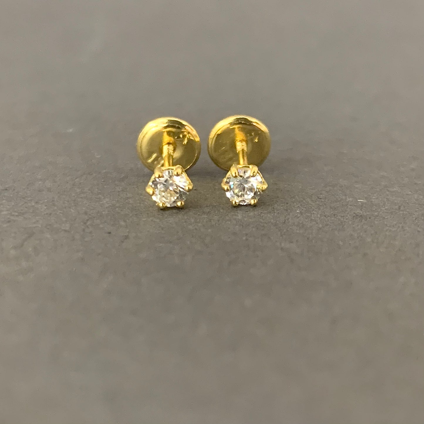 Topos Circon Blanco 0.59Gr / 3Mm Oro Amarillo L720 18K
