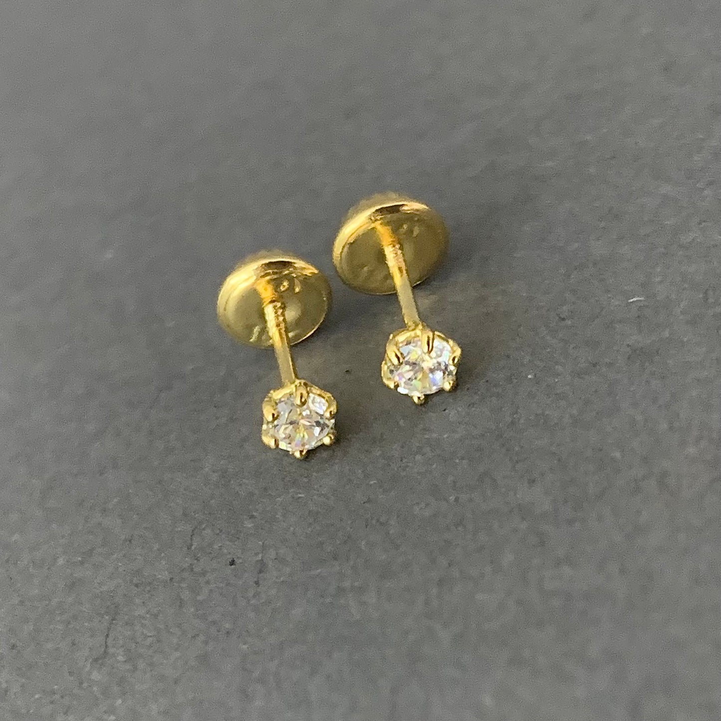 Topos Circon Blanco 0.59Gr / 3Mm Oro Amarillo L720 18K