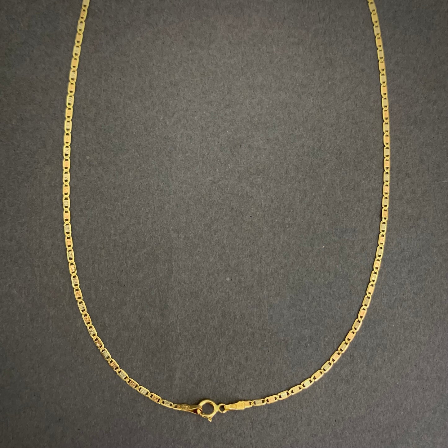 Cadena Plana 1.81gr / 45cm / Tres Oros L750 +2 18K