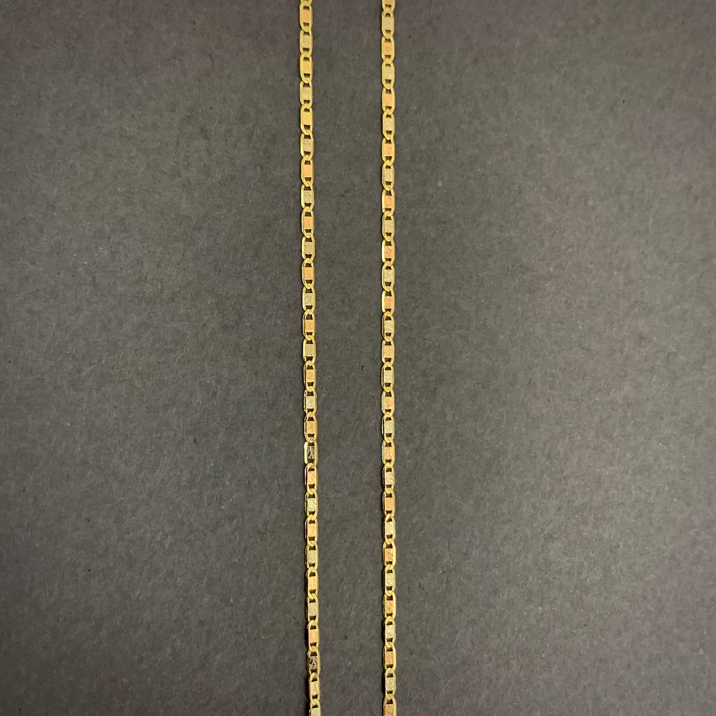 Cadena Plana 1.81gr / 45cm / Tres Oros L750 +2 18K