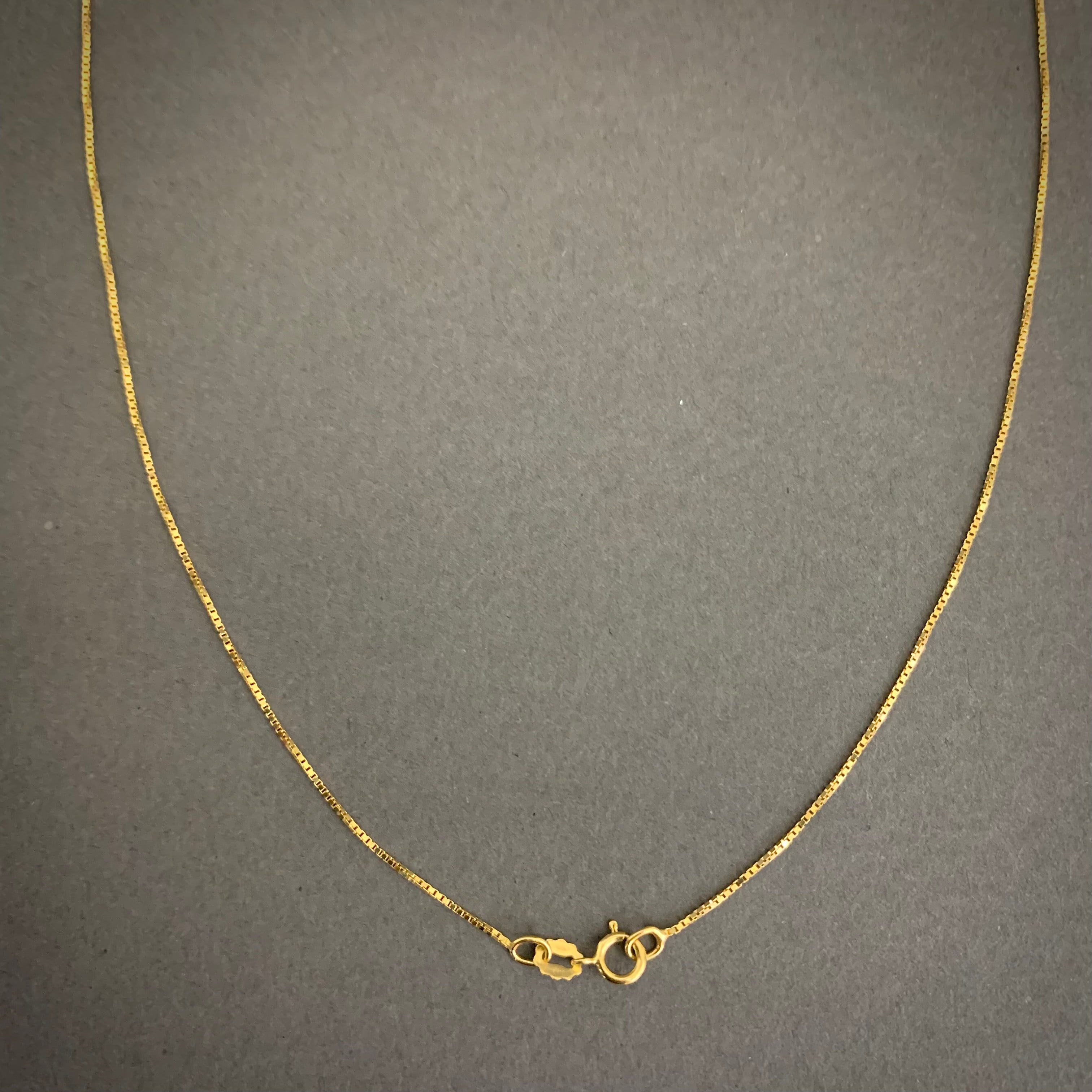 Cadena Veneciana 1.6gr / 45cm / 0.7mm Oro Amarillo L750 +1 18K