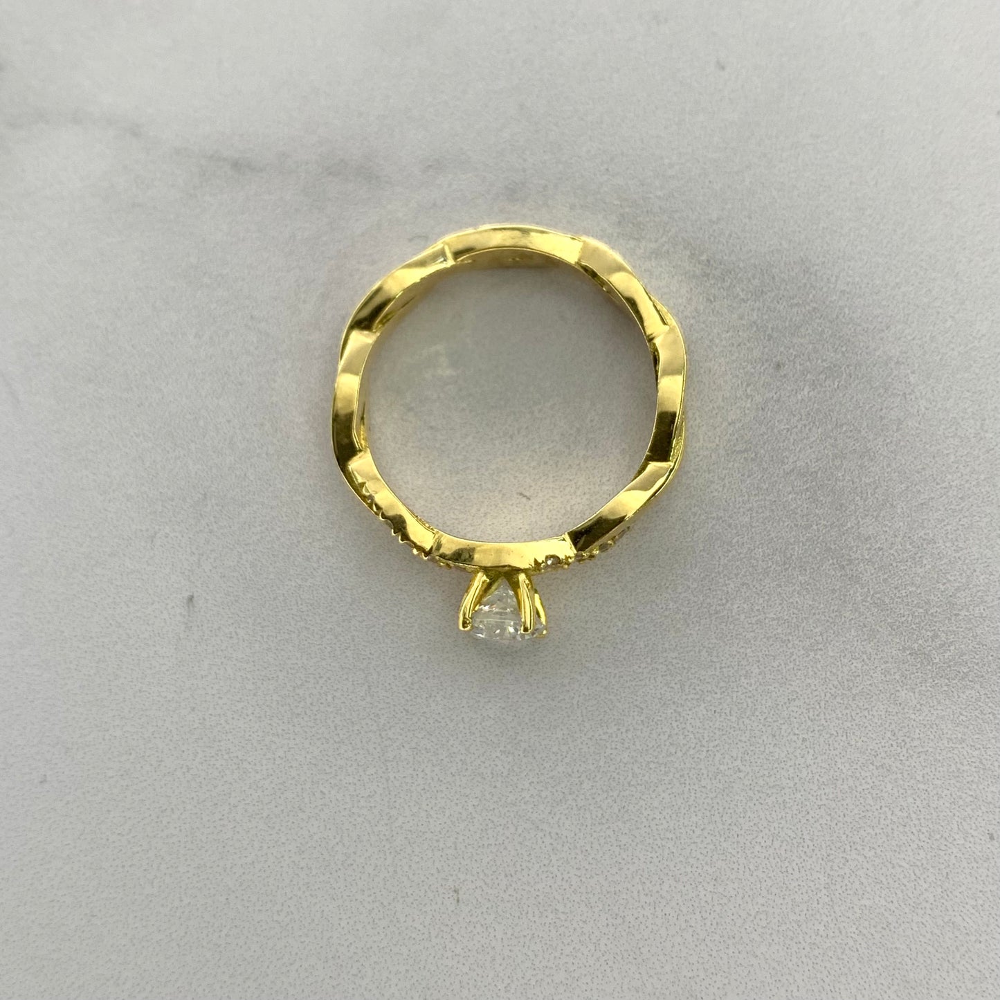 Anillo Solitario Entre Lazado Circones 4.44Gr / T6 1/2 / 3.6Mm Oro Amarillo L720 18K