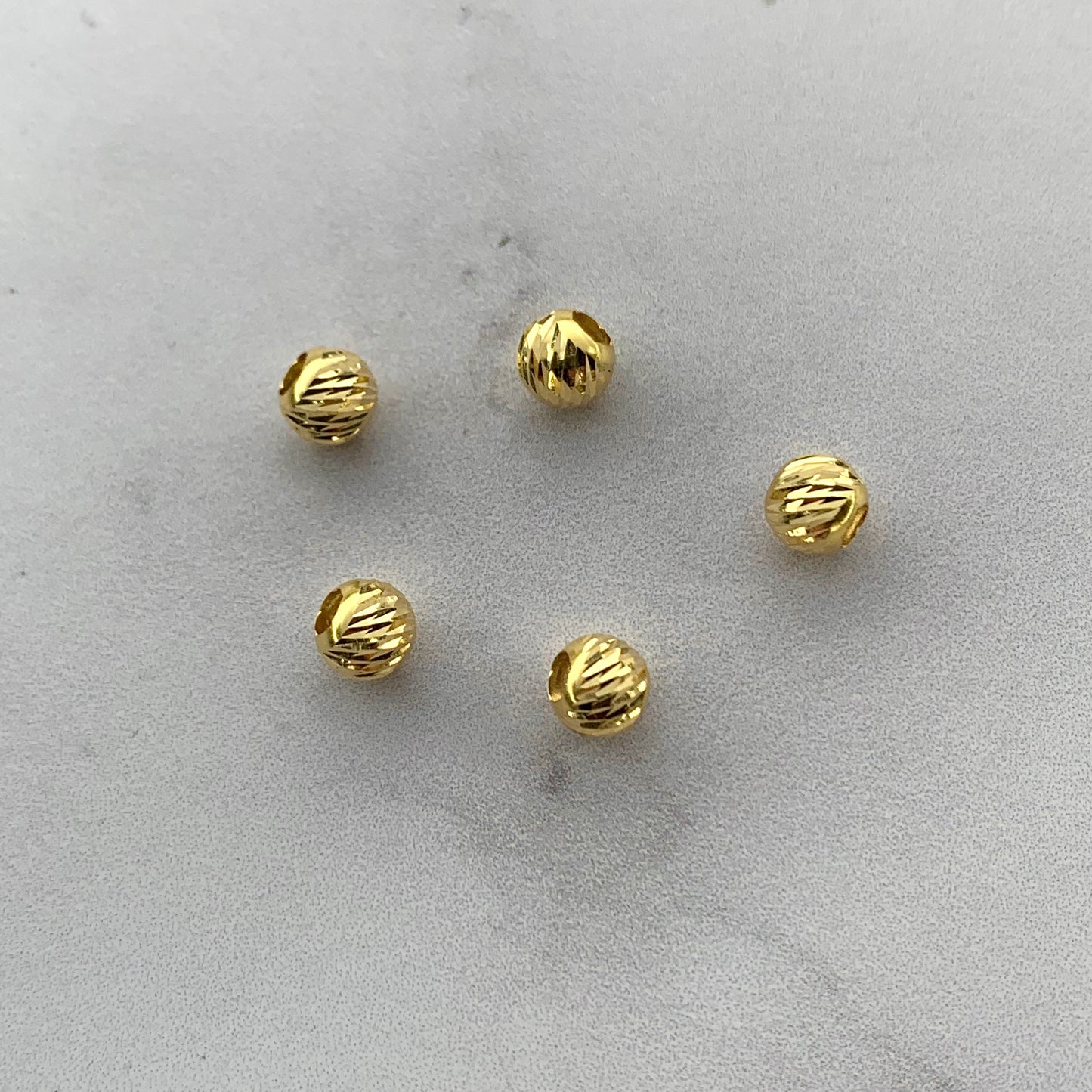 Bola Diamantada 0.22Gr / 5Mm Oro Amarillo L720 18K
