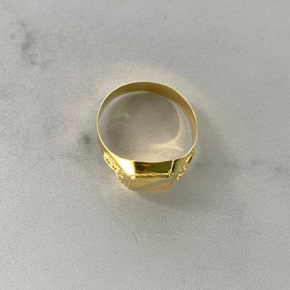 Anillo Sello Cristo 2.7Gr / T9 / 4.7Mm Tres Oros L720 18K