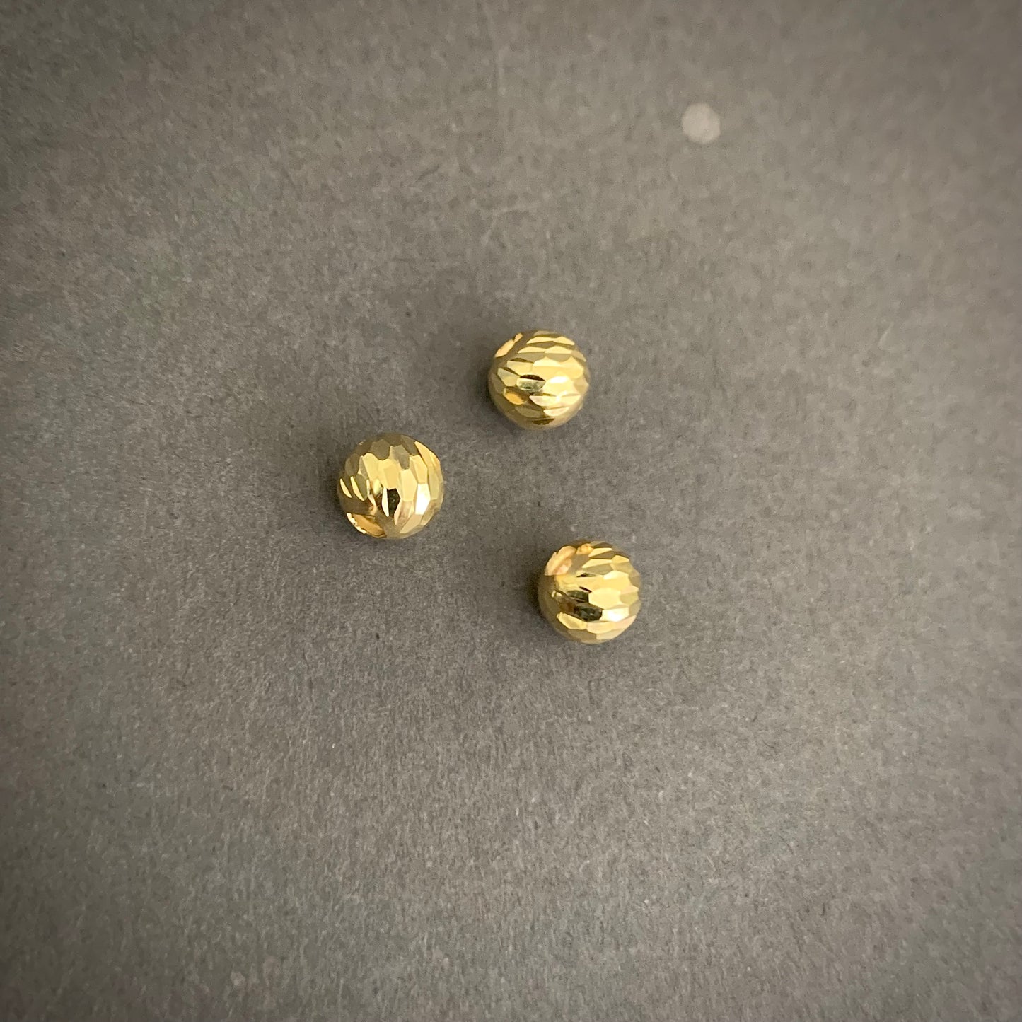 Bola 6mm Diamantada 0.2gr / Oro Amarillo L720 18K