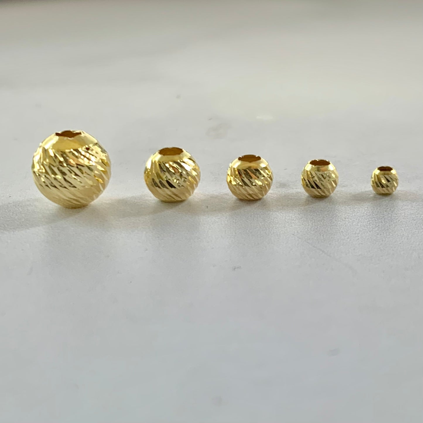 Bola Diamantada 0.22Gr / 5Mm Oro Amarillo L720 18K