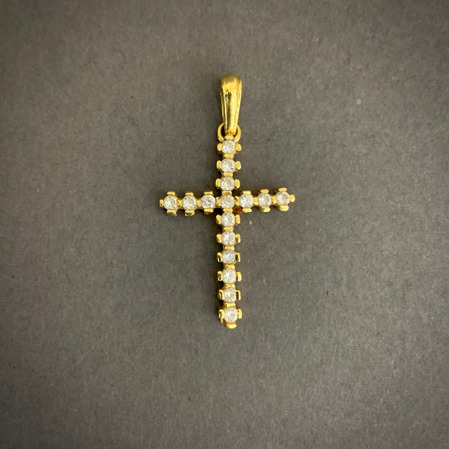 Dije Cruz Circones 1.67gr / 2.9cm / Oro Amarillo L720 18K
