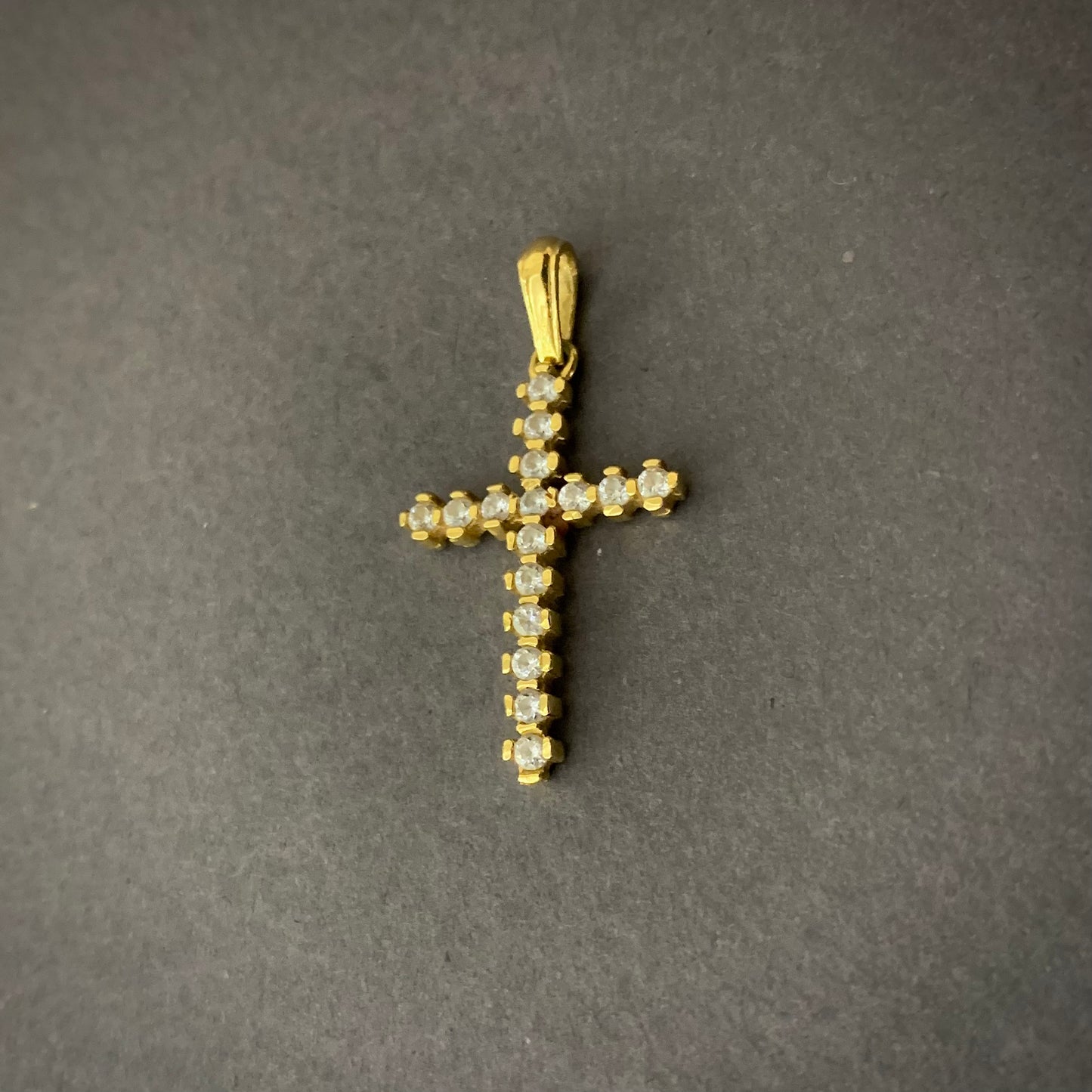 Dije Cruz Circones 1.67gr / 2.9cm / Oro Amarillo L720 18K