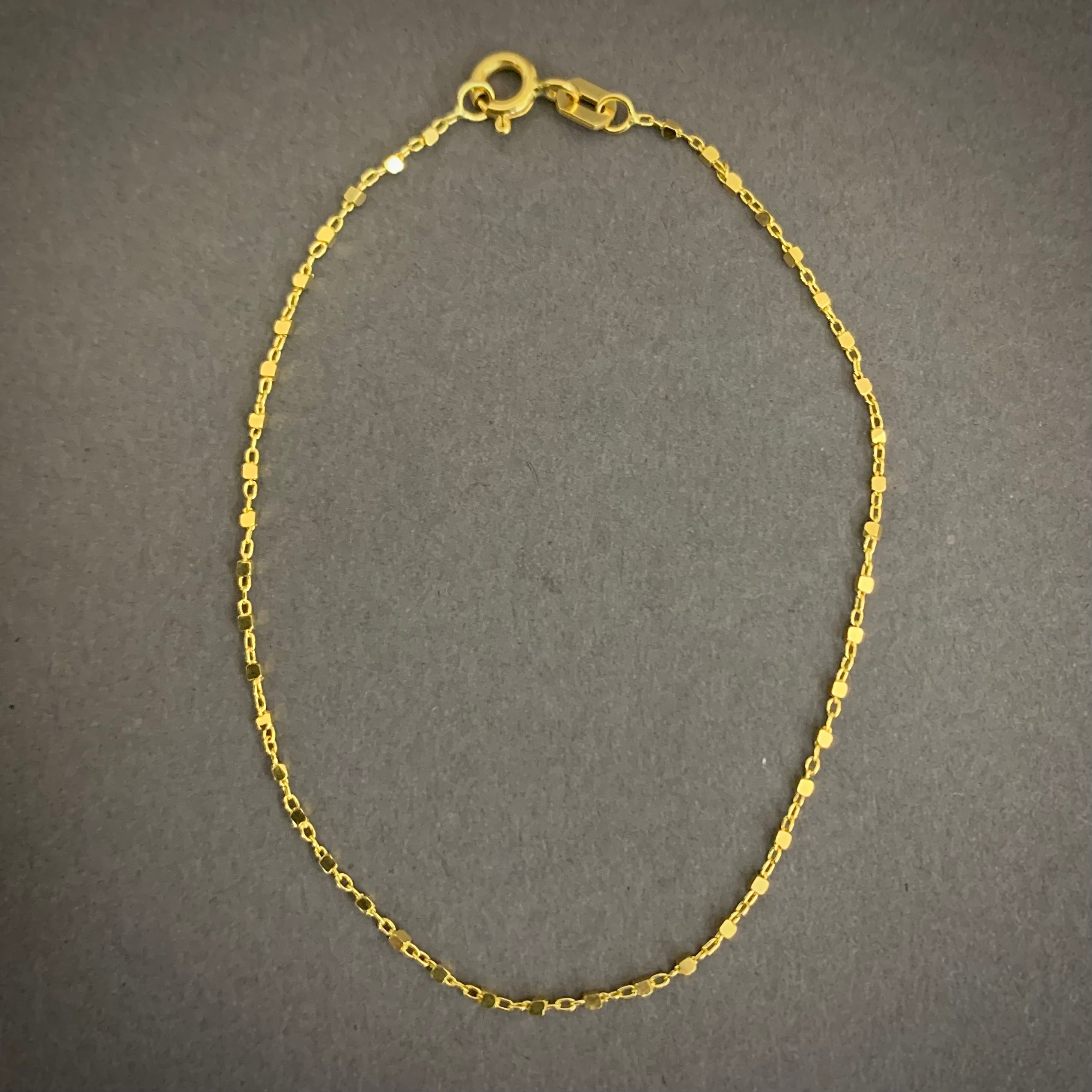 Pulso Aro Seguido Cuadrado 1.15gr / 17.5cm / 0.95mm Oro Amarillo L750 +4 18K