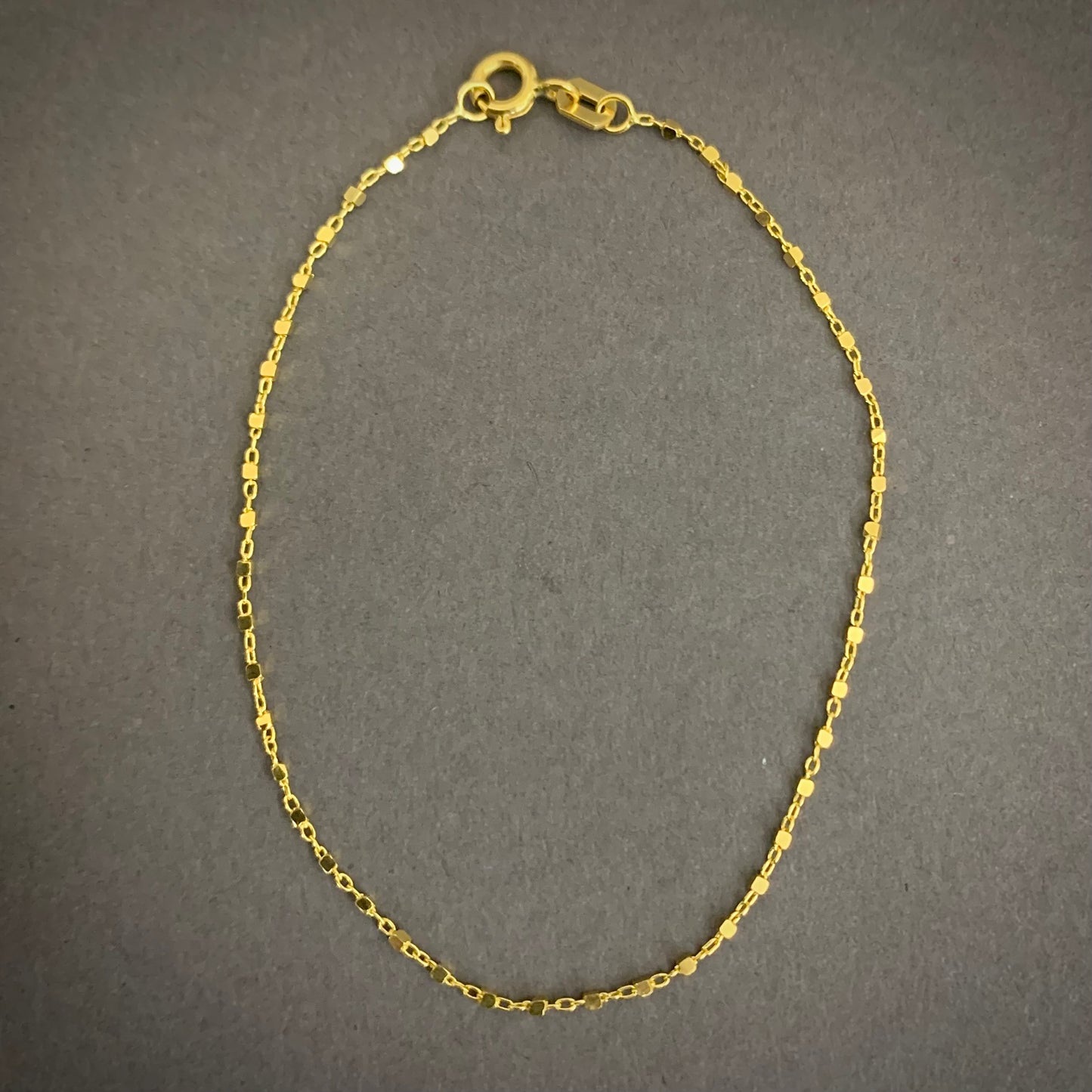 Pulso Aro Seguido Cuadrado 1.15gr / 17.5cm / 0.95mm Oro Amarillo L750 +4 18K