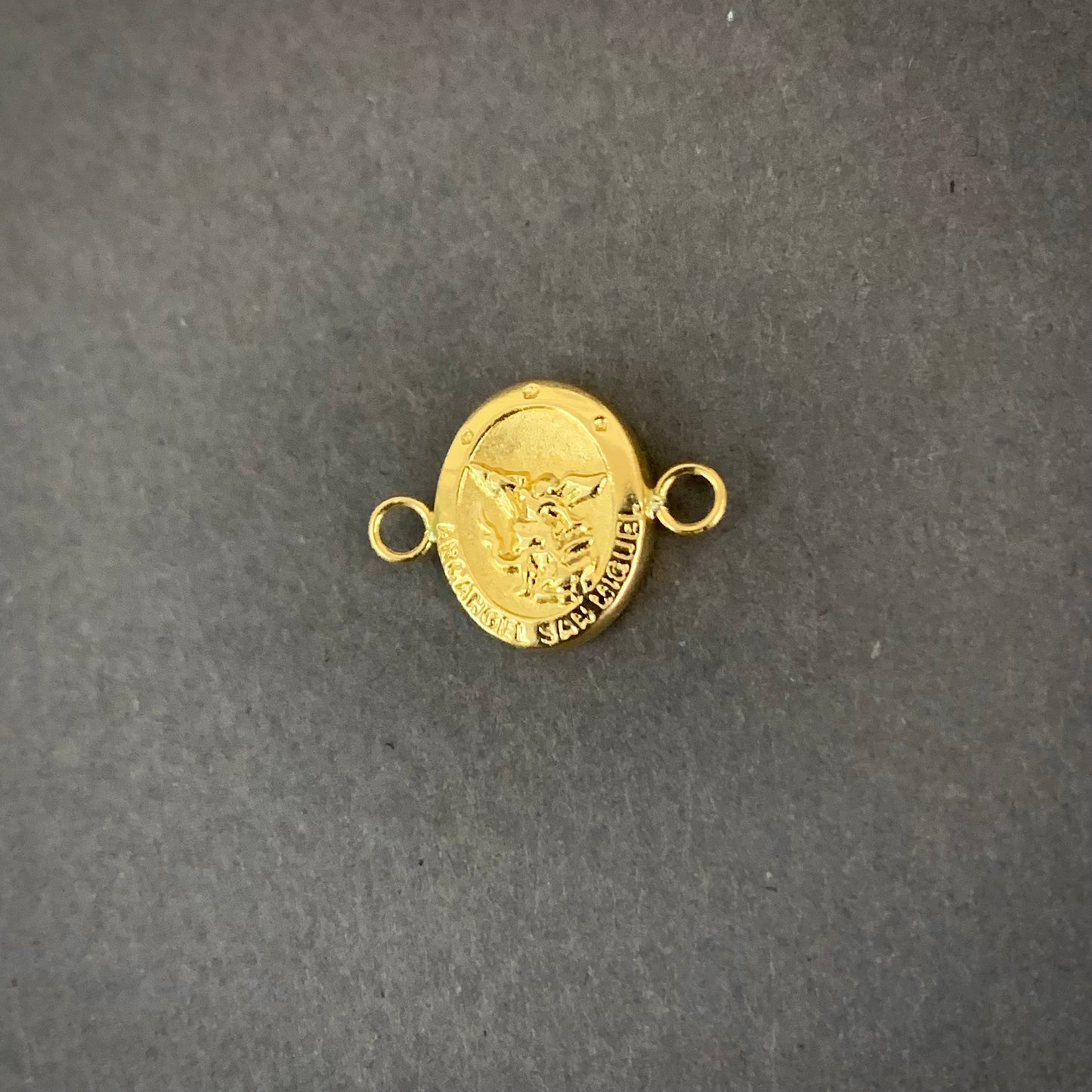 Herraje San Miguel 0.55gr / 1.6cm / Oro Amarillo L720 18K