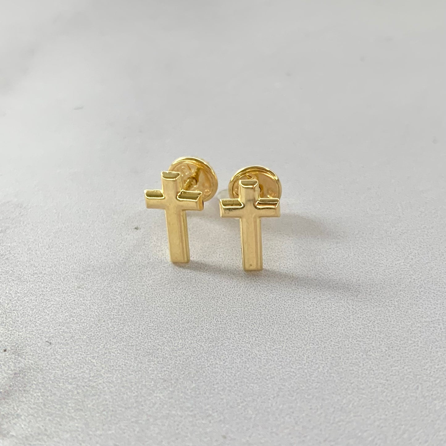 Topos Cruz Lisa 0.53Gr / 9.9Mm Oro Amarillo L720 18K
